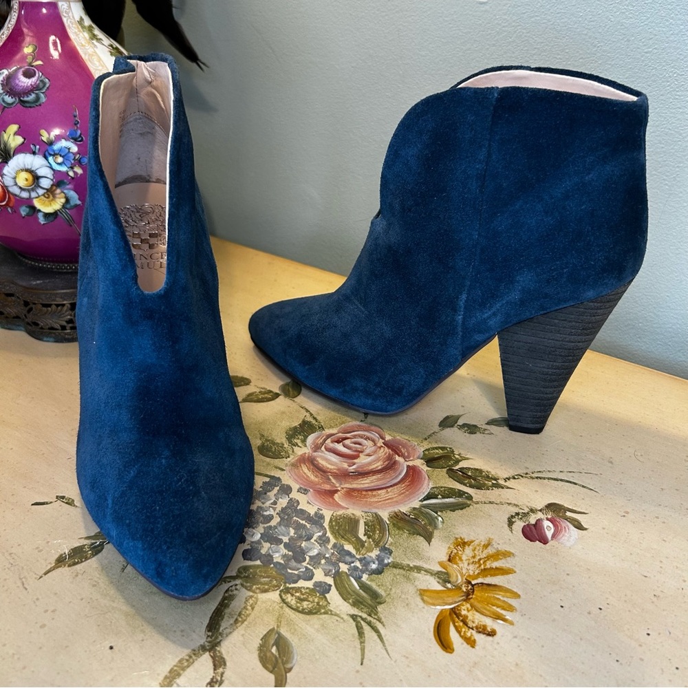 Vince Camuto Teal Blue Suede Leather Ankle Boots โEvangieโ 7.5